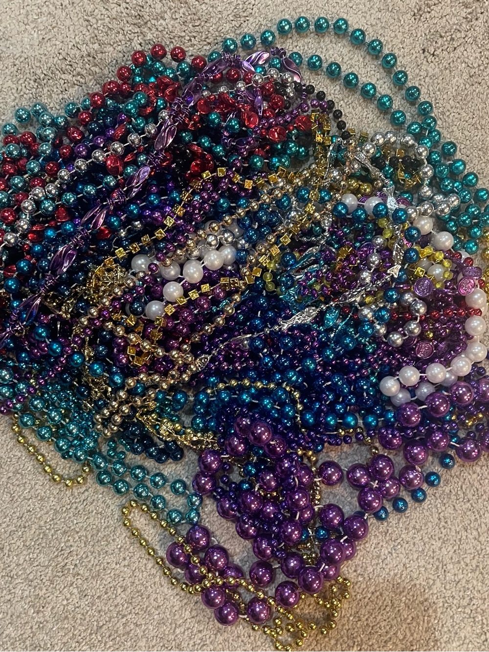 4lbs of Assorted Beads Necklace Sets- Multicolor